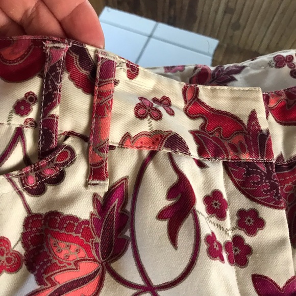 Express Stretch Halter Top & Capri Pants - Picture 7 of 8